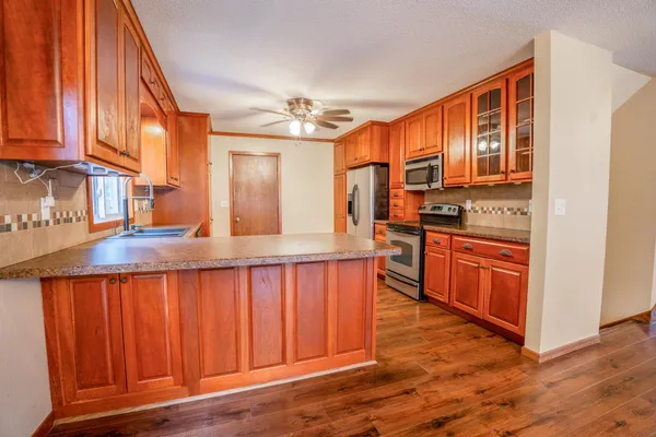 $285,000 | 600 33rd Street Northwest, Willmar, MN 56201