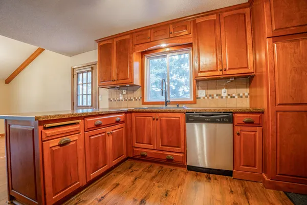 $285,000 | 600 33rd Street Northwest, Willmar, MN 56201
