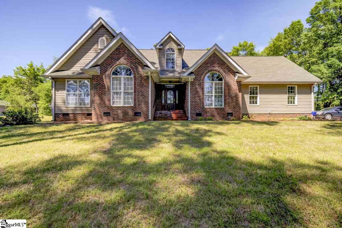 420 State Rd S-42-770 Inman, SC 29349 - Photo 1 of 32