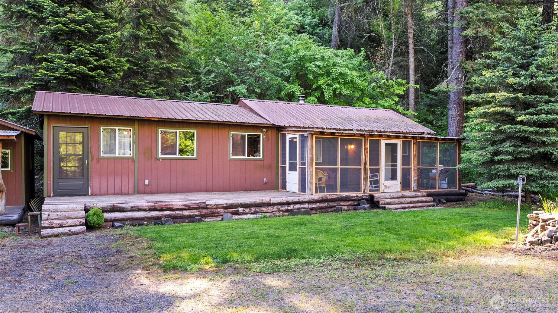 136 Tamarack Lane Dayton, WA 99328 - Photo 2 of 40