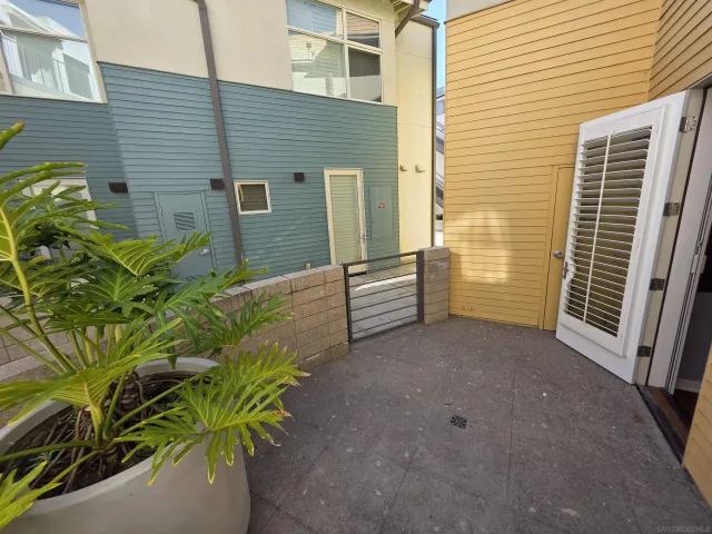 $5,700 | 5448 La Jolla Boulevard, Unit F101, La Jolla, CA 92037