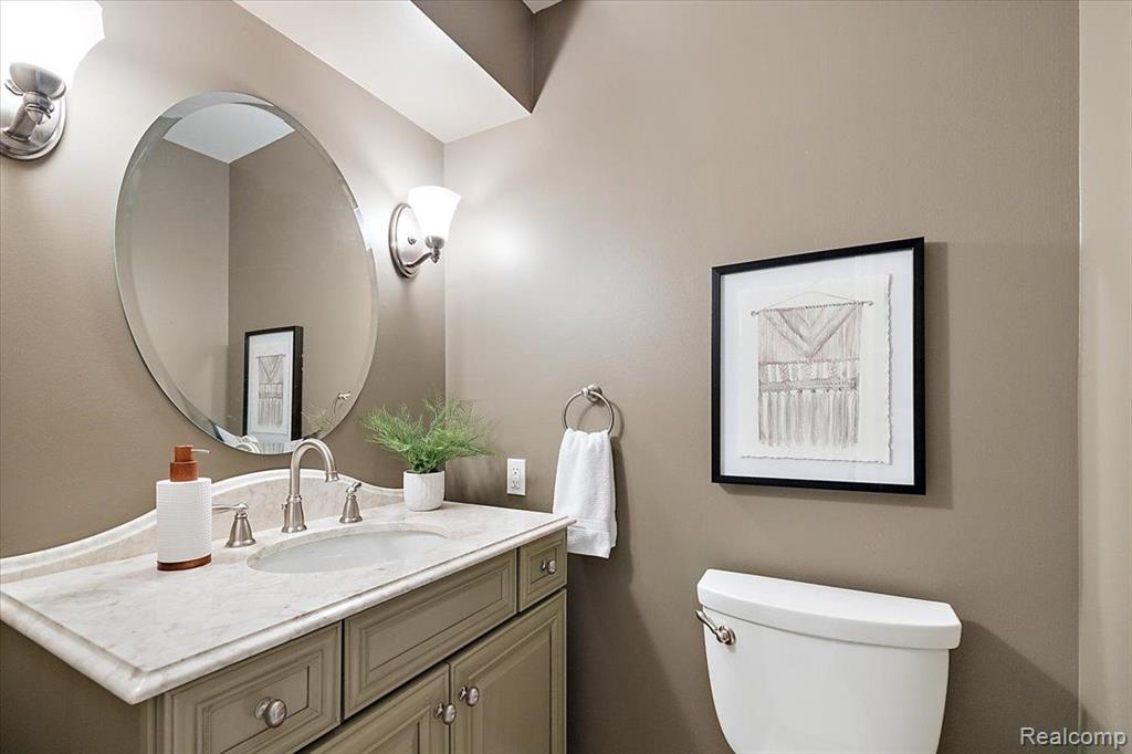 144 Oaklane Drive Rochester Hills, MI 48306 - Photo 30 of 74