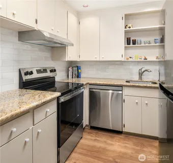 $1,550,000 | 3021 21st Avenue West, Seattle, WA 98199