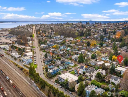 $1,550,000 | 3021 21st Avenue West, Seattle, WA 98199