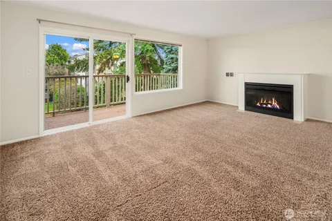 $1,550,000 | 3021 21st Avenue West, Seattle, WA 98199