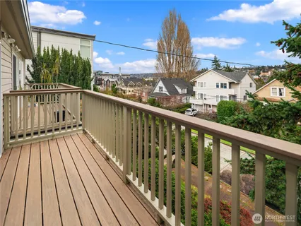 $1,550,000 | 3021 21st Avenue West, Seattle, WA 98199
