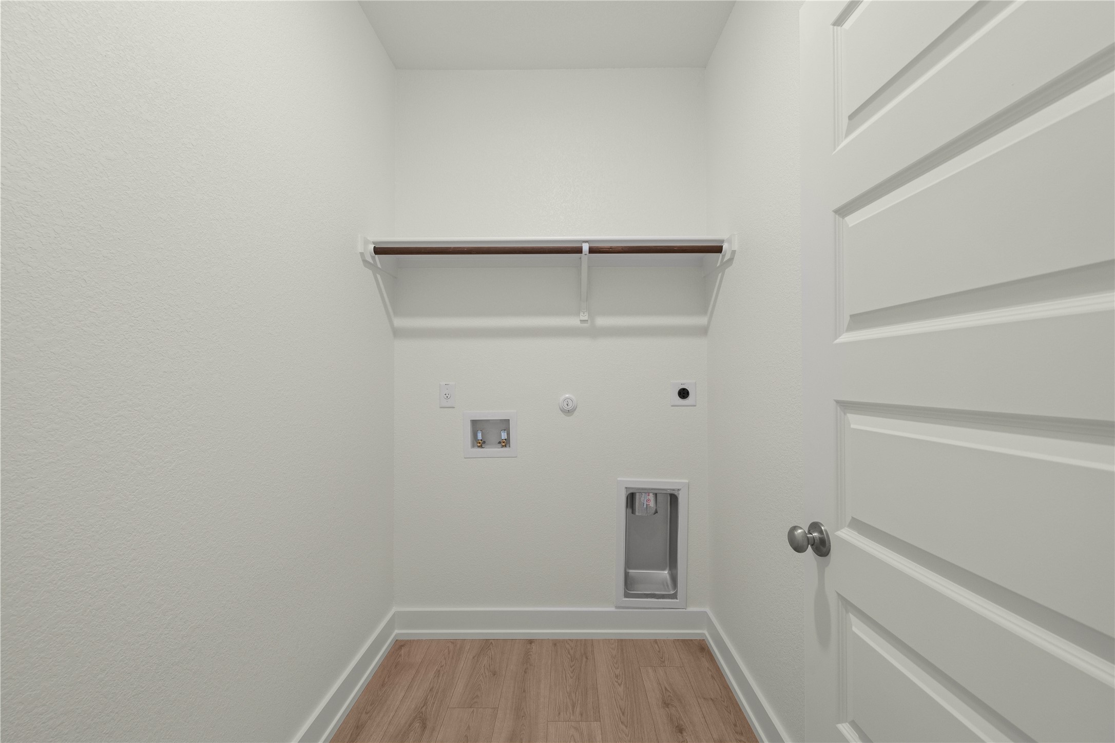 544 Gus Loop Georgetown, TX 78626 - Photo 21 of 22 a view of walk in closet with empty racks