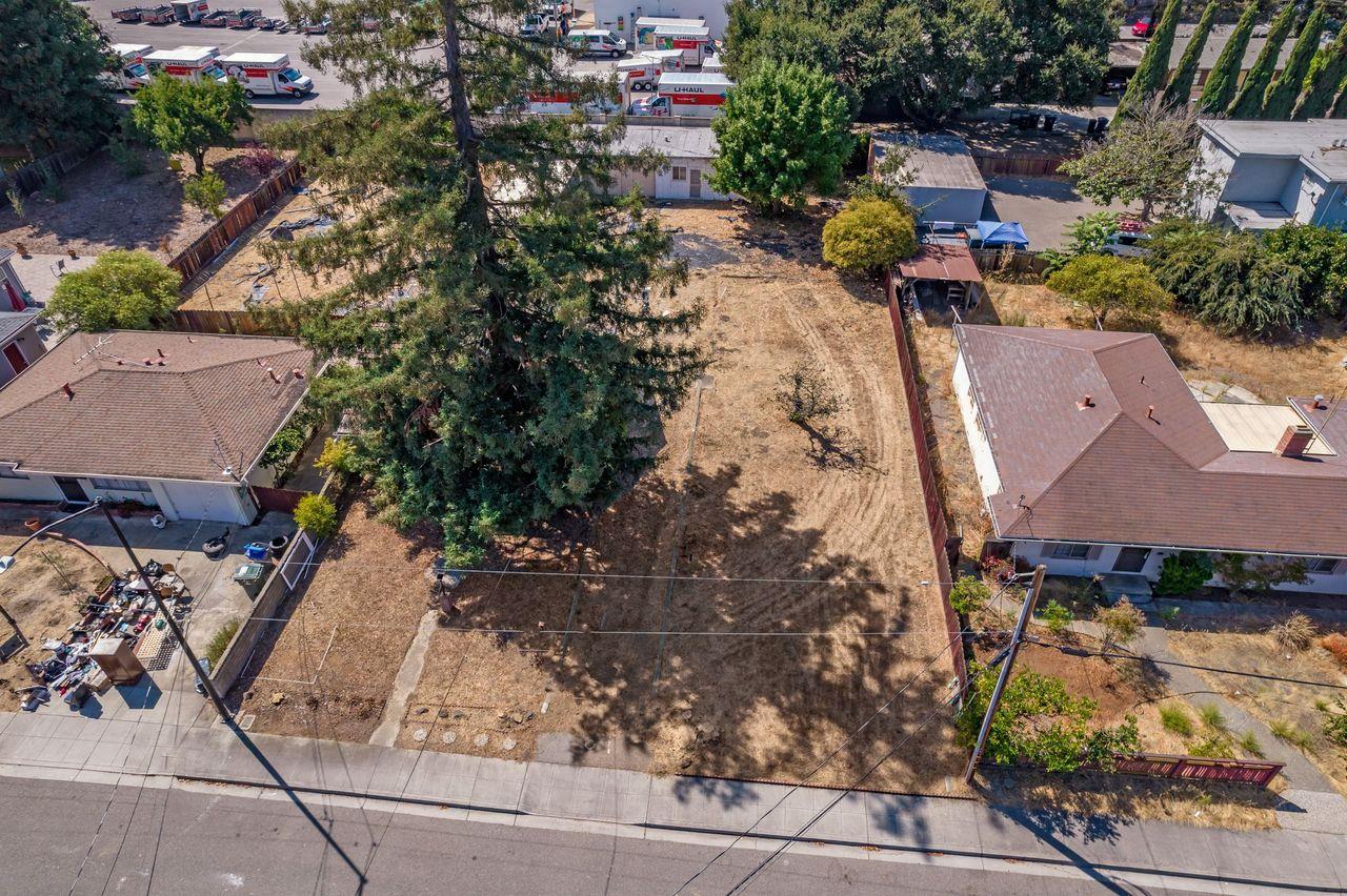 89 Centre Street Mountain View, CA 94041 - Photo 12 of 31 an aerial view of house with yard