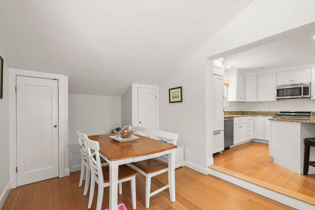 33 Beach Road Orleans, MA 02653 - Photo 15 of 26 IMG_0623