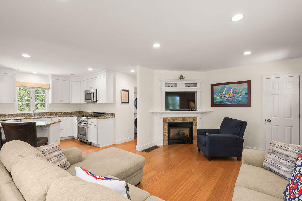 33 Beach Road Orleans, MA 02653 - Photo 9 of 26 IMG_0593