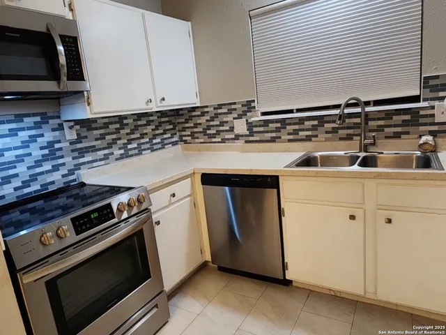 $1,650 | 3401 Cliffside Drive, Schertz, TX 78108