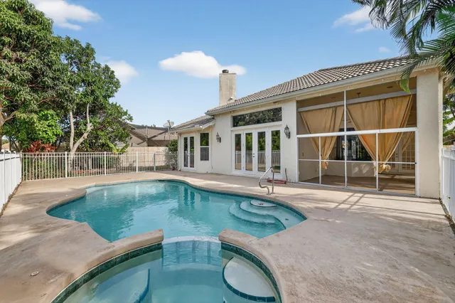 $419,990 | 590 Southwest St Johns Bay, Port St. Lucie, FL 34986