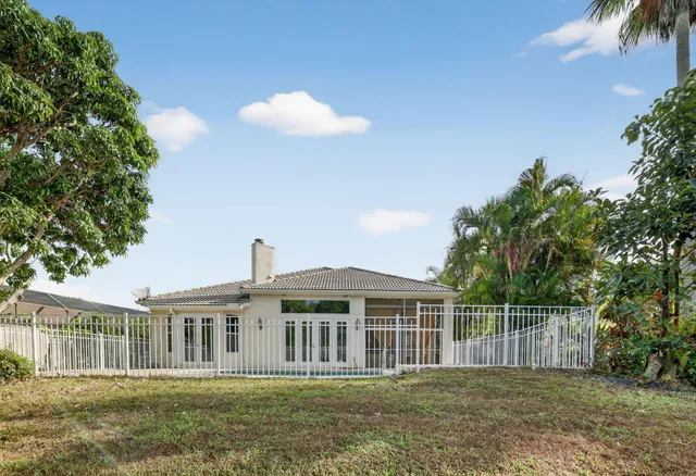 $419,990 | 590 Southwest St Johns Bay, Port St. Lucie, FL 34986