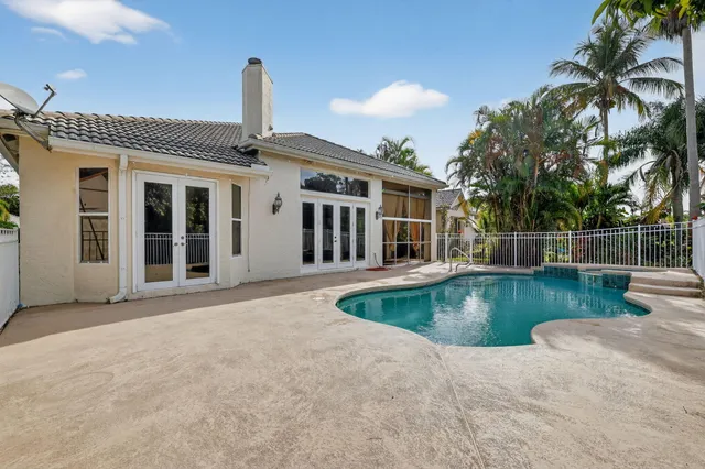 $419,990 | 590 Southwest St Johns Bay, Port St. Lucie, FL 34986