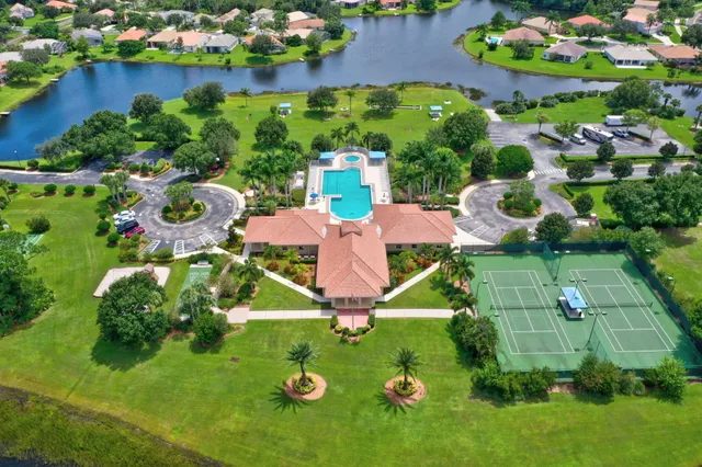 $419,990 | 590 Southwest St Johns Bay, Port St. Lucie, FL 34986