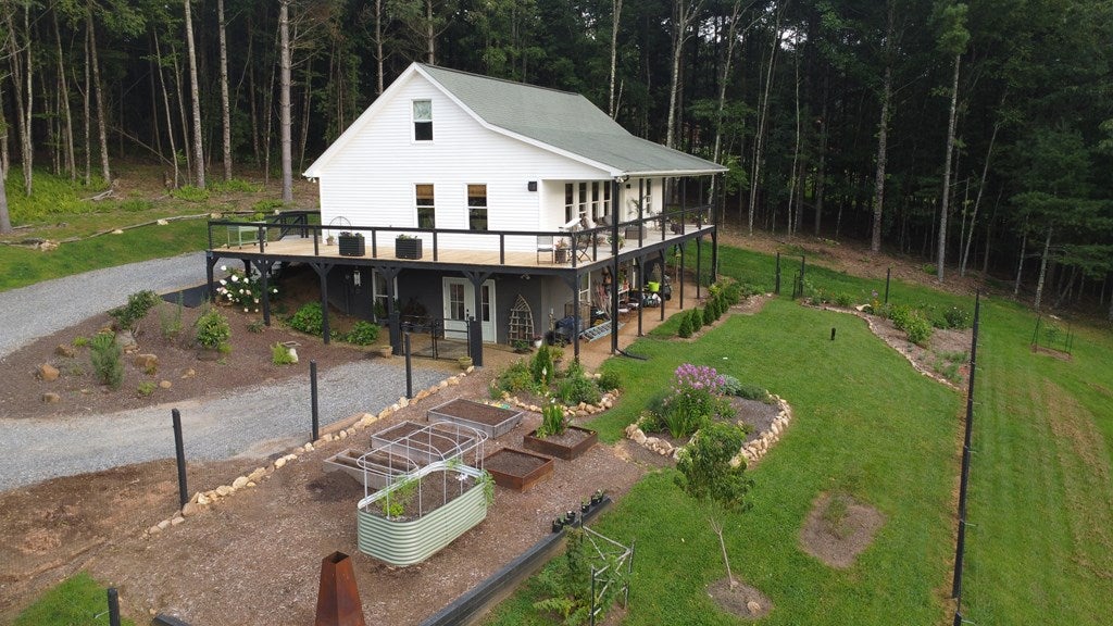 163 Snow Ridge Lane Fancy Gap, VA 24328 - Photo 4 of 89 Gallery Image 4