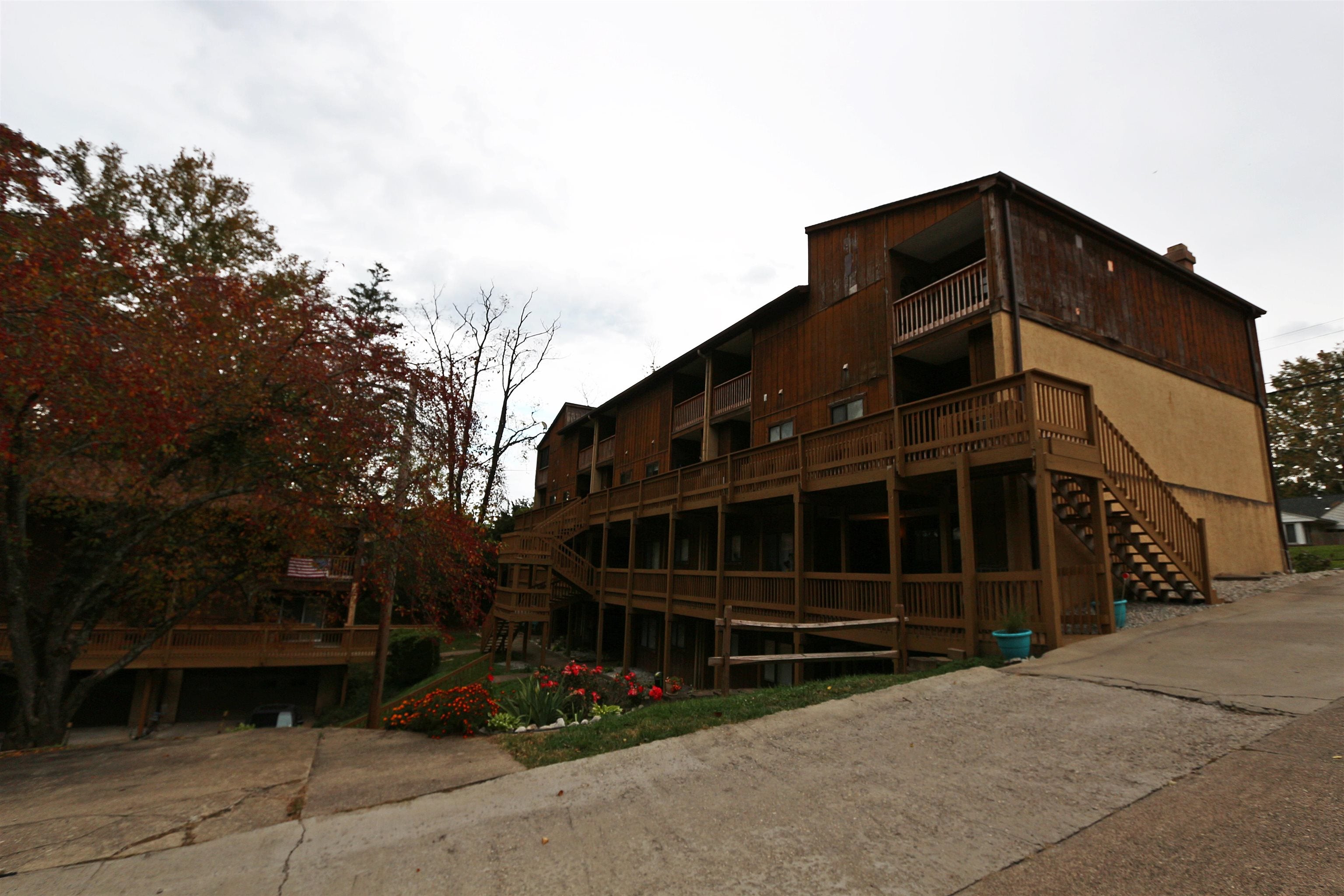 6050 East Pea Ridge Road, Unit 304 Huntington, WV 25705 - Photo 2 of 13 Gallery Image 2