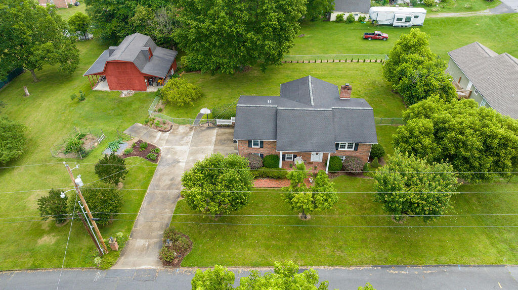 563 Jobe Road Elizabethton, TN 37643 - Photo 1 of 54 101