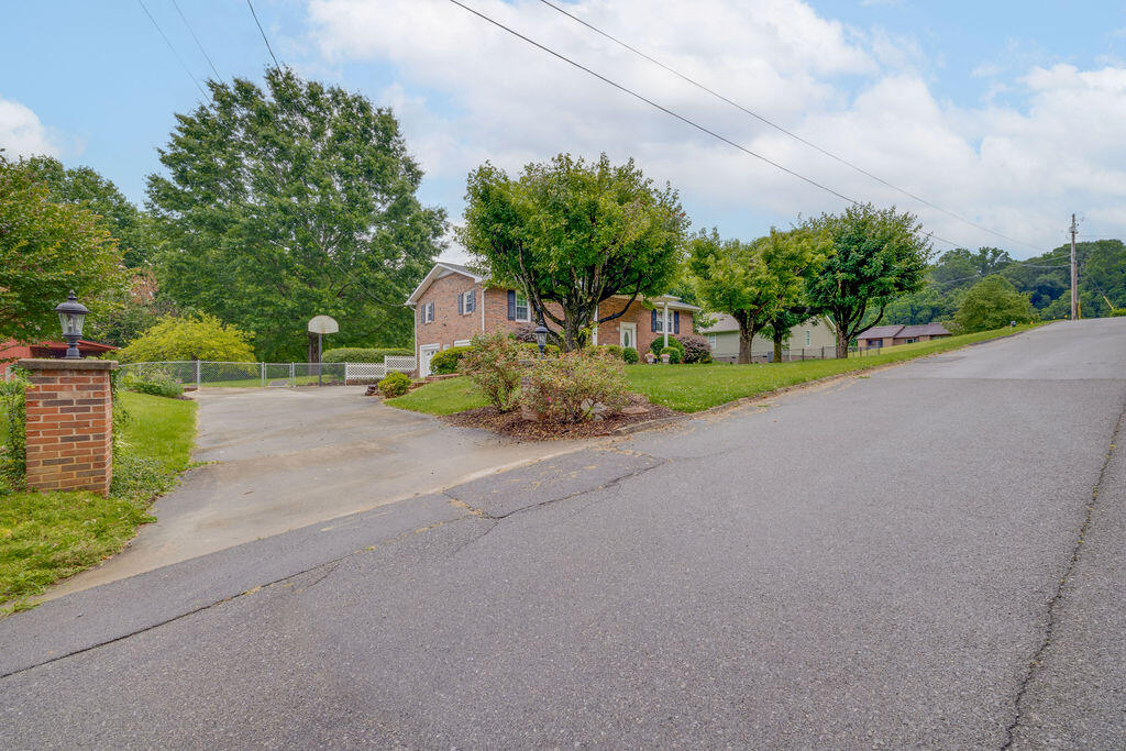 563 Jobe Road Elizabethton, TN 37643 - Photo 49 of 54 048