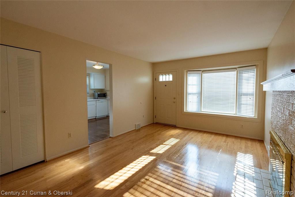 3302 Harvard Road Royal Oak, MI 48073 - Photo 7 of 24