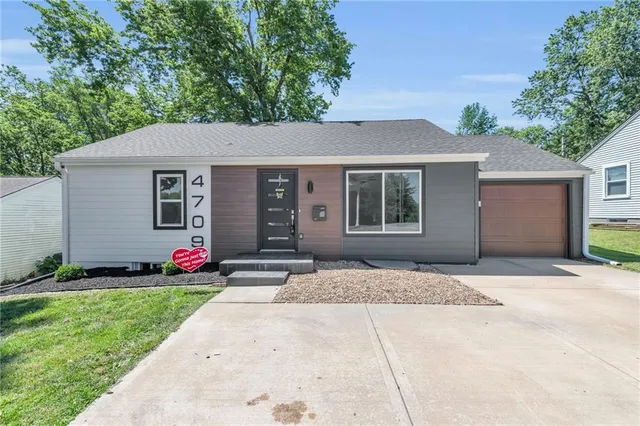 $394,000 | 4709 West 75th Street, Prairie Village, KS 66208
