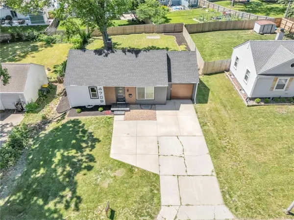$385,000 | 4709 West 75th Street, Prairie Village, KS 66208