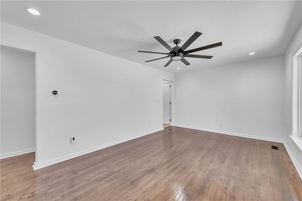 4709 West 75th Street Prairie Village, KS 66208 - Photo 9 of 31