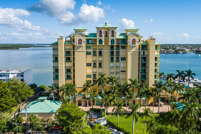 $1,400,000 | 1079 Bald Eagle Drive, Unit N704, Marco Island, FL 34145