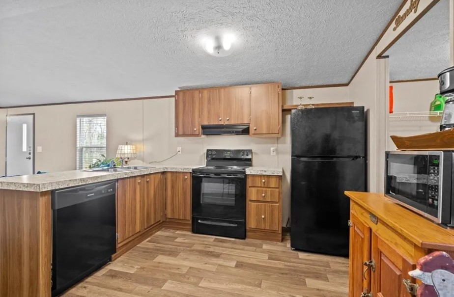 266 Brandywine Drive Westminster, SC 29693 - Photo 7 of 33