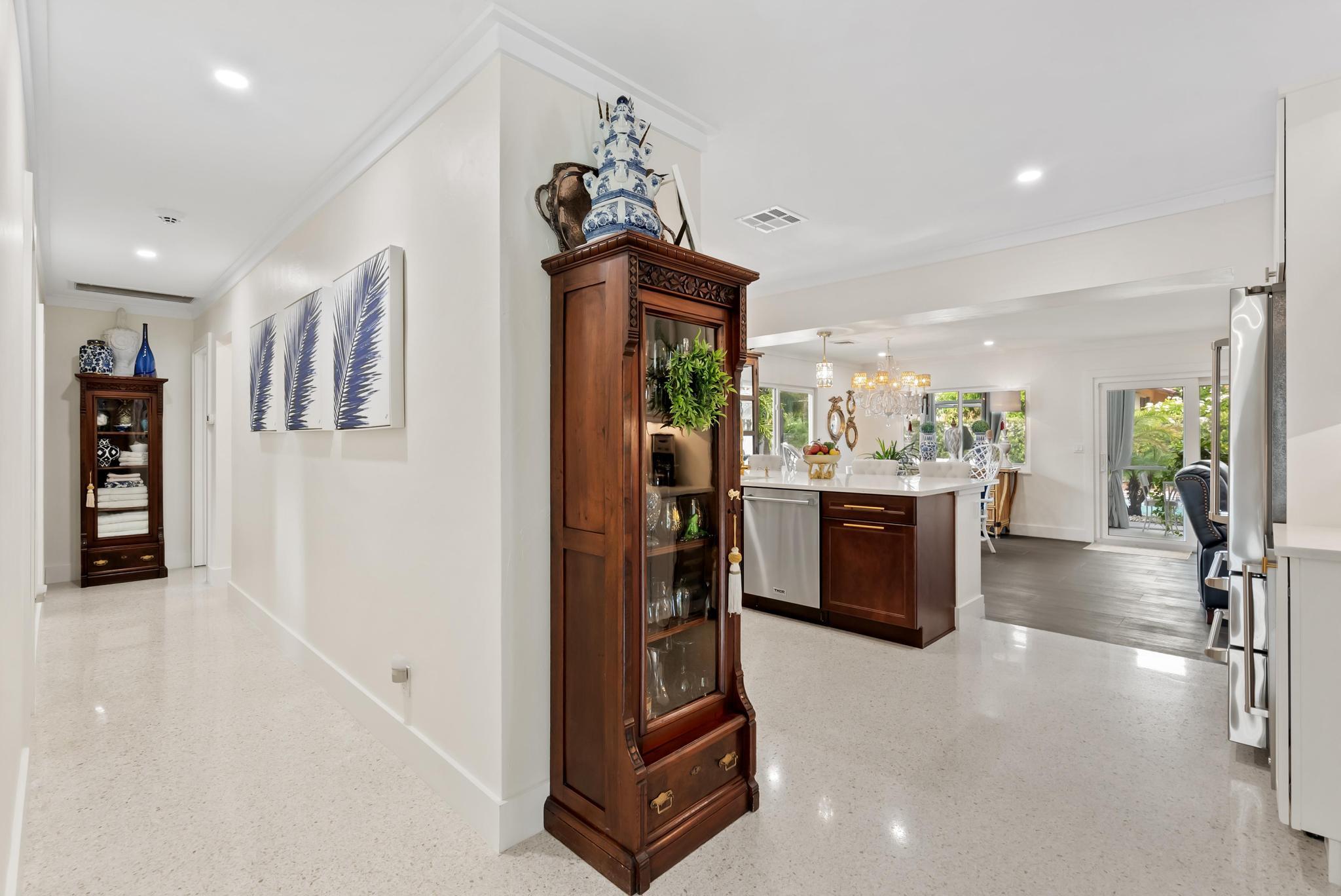 2122 Northridge Road Delray Beach, FL 33444 - Photo 12 of 39 a view of a hallway with a living room