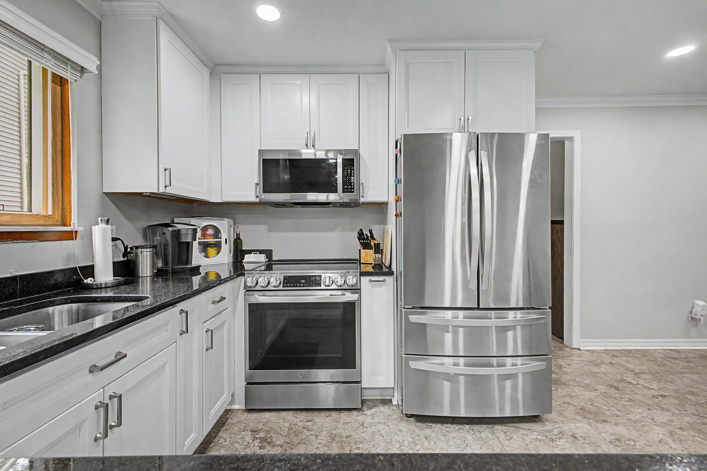 22440 Mill Road Novi, MI 48375 - Photo 26 of 39 27