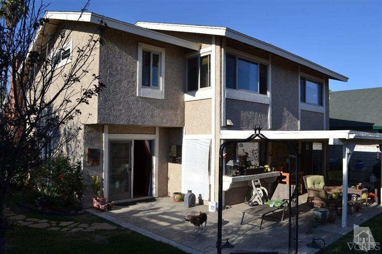 974 Hillview Circle Simi Valley, CA 93065 - Photo 25 of 33 a front view of a house with yard