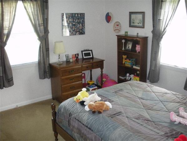 35 Ellington Road Northampton, MA 01062 - Photo 11 of 14