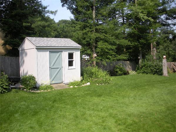 35 Ellington Road Northampton, MA 01062 - Photo 4 of 14