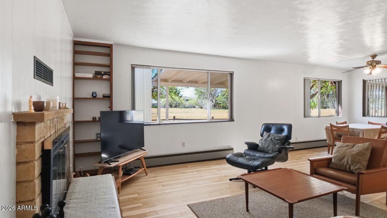 3555 East Rimrock Drive Rimrock, AZ 86335 - Photo 4 of 43 Living Room