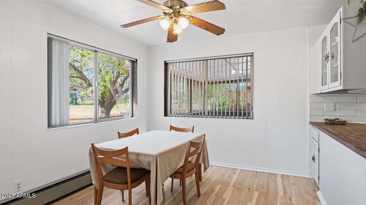 3555 East Rimrock Drive Rimrock, AZ 86335 - Photo 9 of 43 Living Room