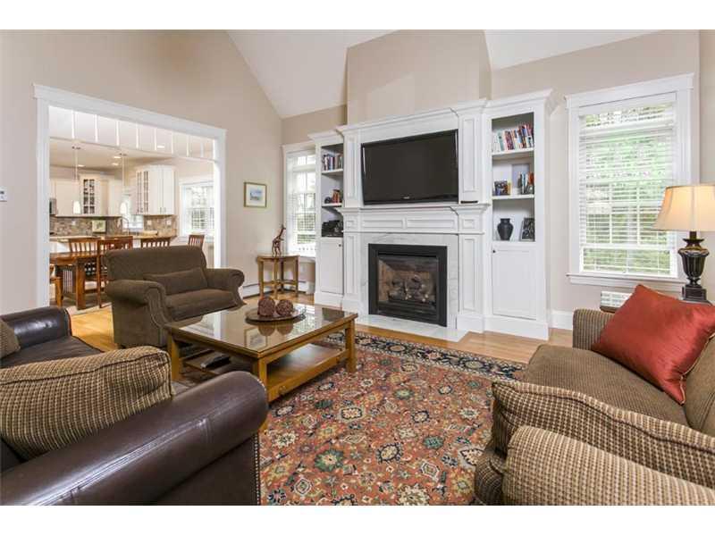 34 Farm Gate Road Falmouth, ME 04105 - Photo 7 of 29 Family Room.