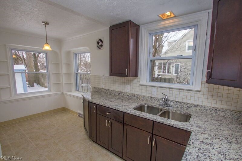3618 Northcliffe Road Cleveland, OH 44118 - Photo 19 of 25