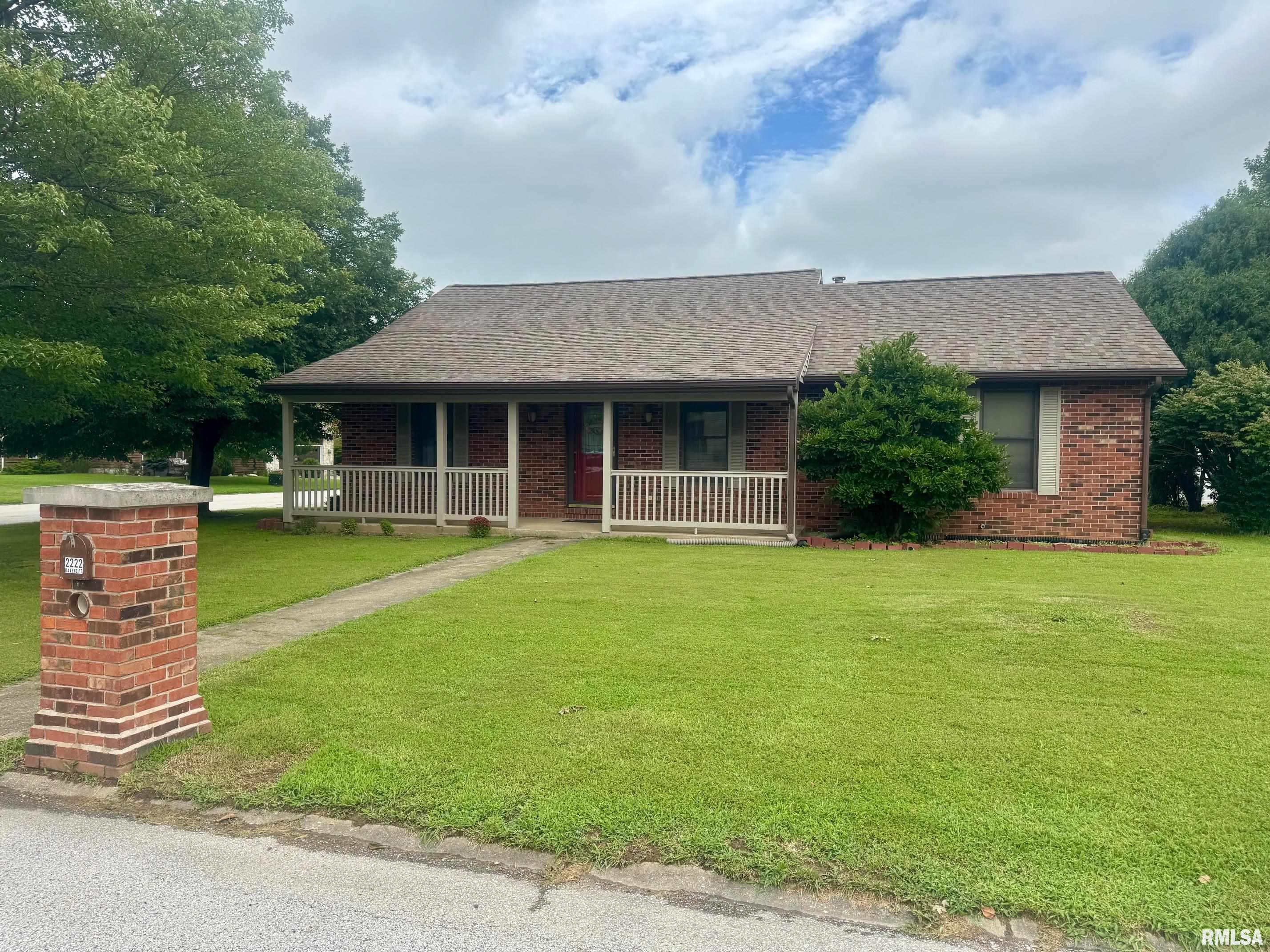 2222 Ravens Point Quincy, IL 62305 - Photo 1 of 17 Gallery Image 1