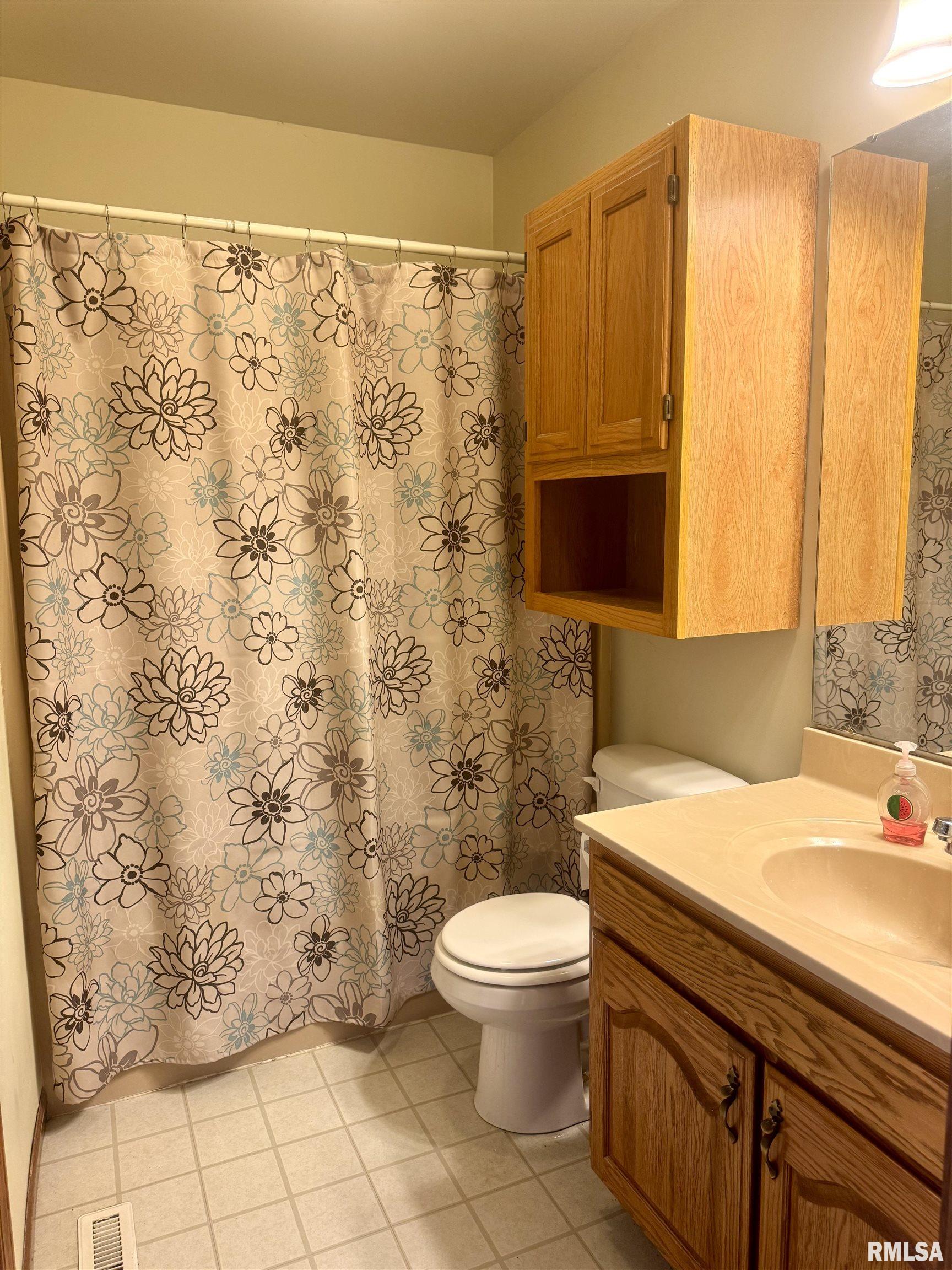 2222 Ravens Point Quincy, IL 62305 - Photo 7 of 17 Gallery Image 7