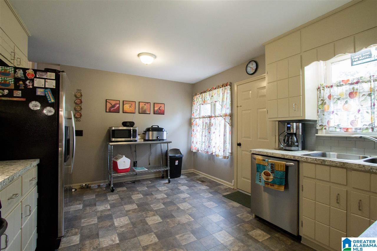 610 Valleyview Drive Pelham, AL 35124 - Photo 23 of 47