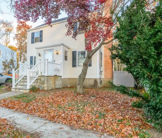 $459,000 | 30 Winfield Drive, Stratford, CT 06615