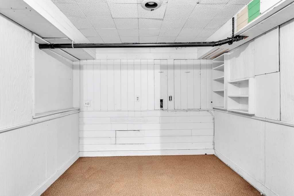 1127 East Street North Suffield, CT 06078 - Photo 13 of 40 a view of walk in closet
