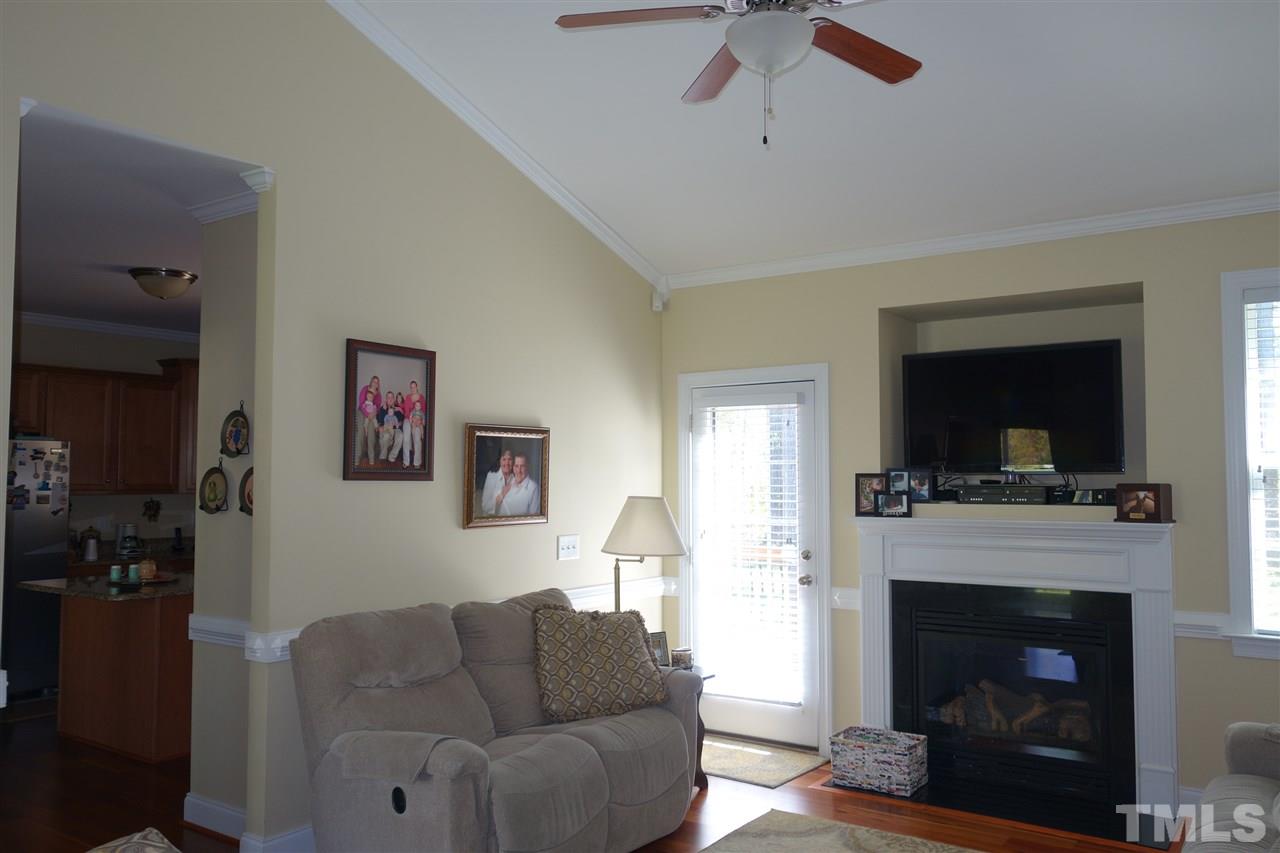 63 West Waycliff Road Henderson, NC 27537 - Photo 5 of 24 Family room with vaulted ceiling