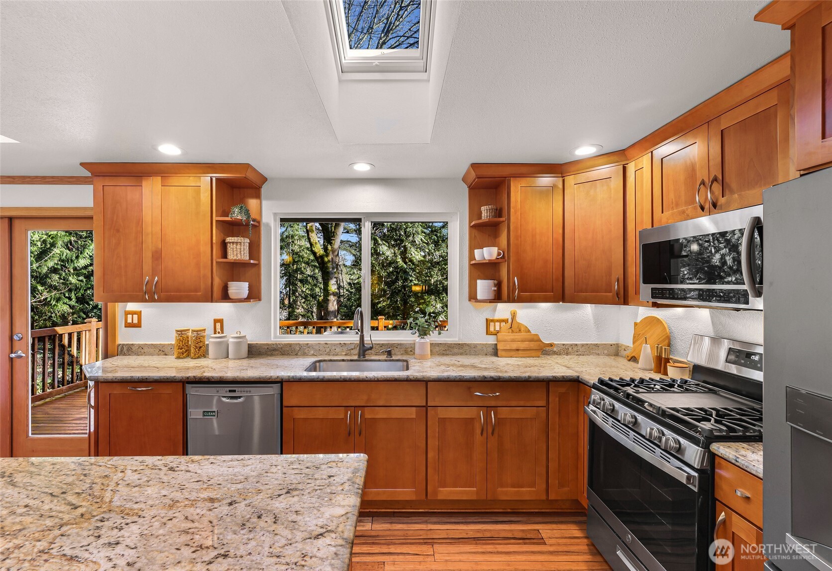 14724 107th Avenue Northeast Bothell, WA 98011 - Photo 15 of 40