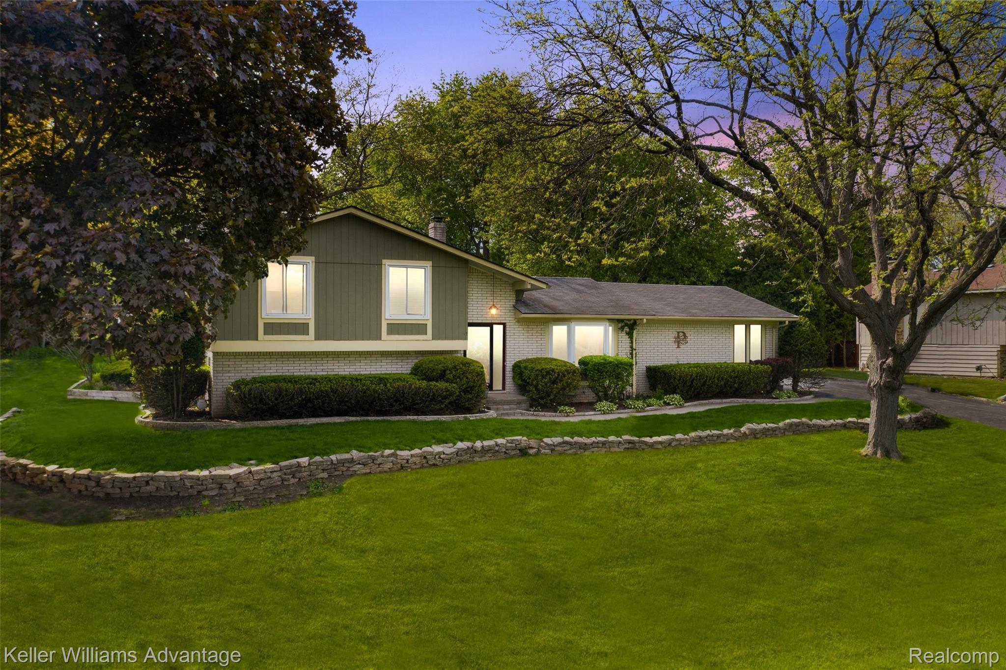 Welcome Home!  112 E Maryknoll Rd