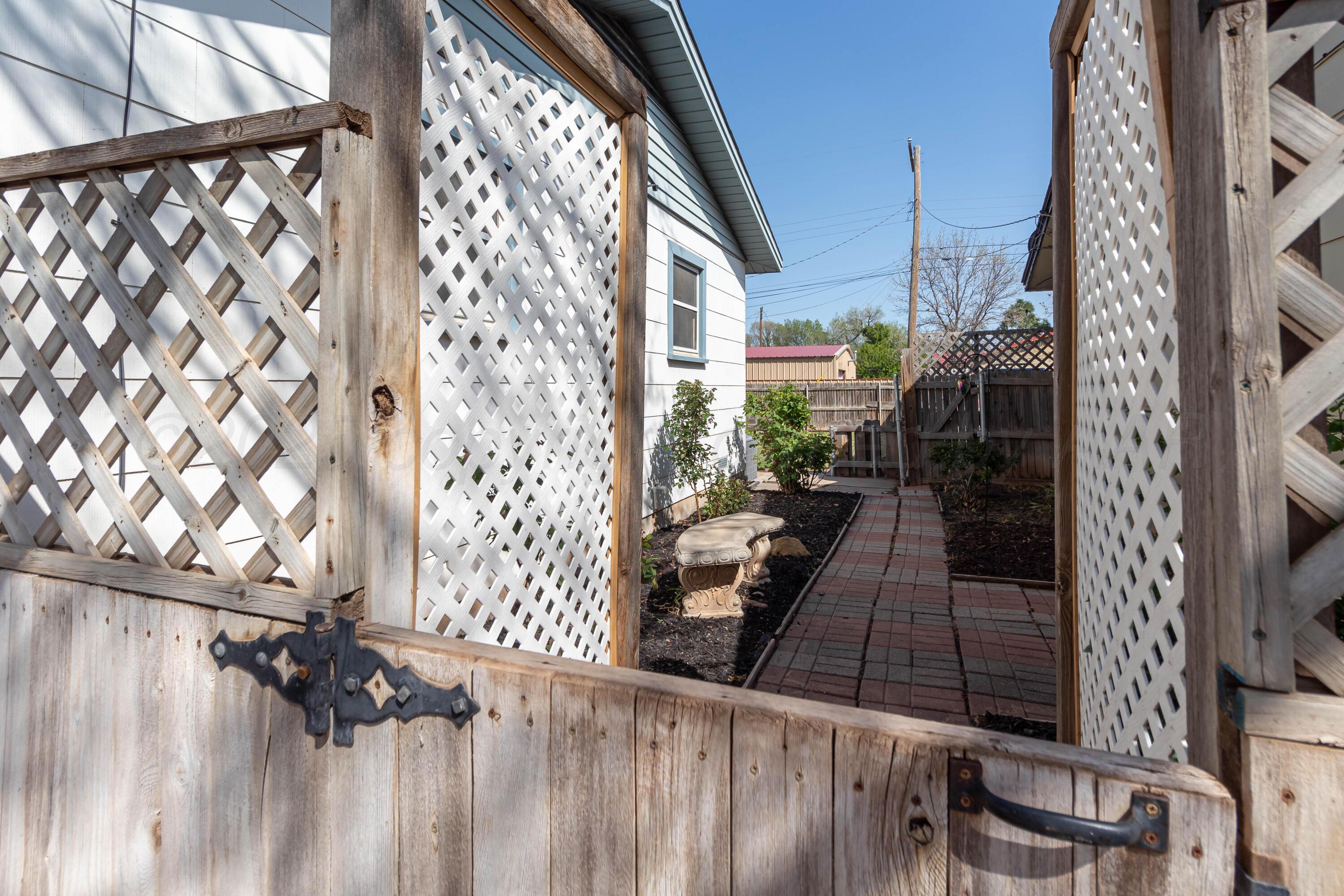 5207 Tumbleweed Drive Amarillo, TX 79110 - Photo 19 of 19 a view of a balcony