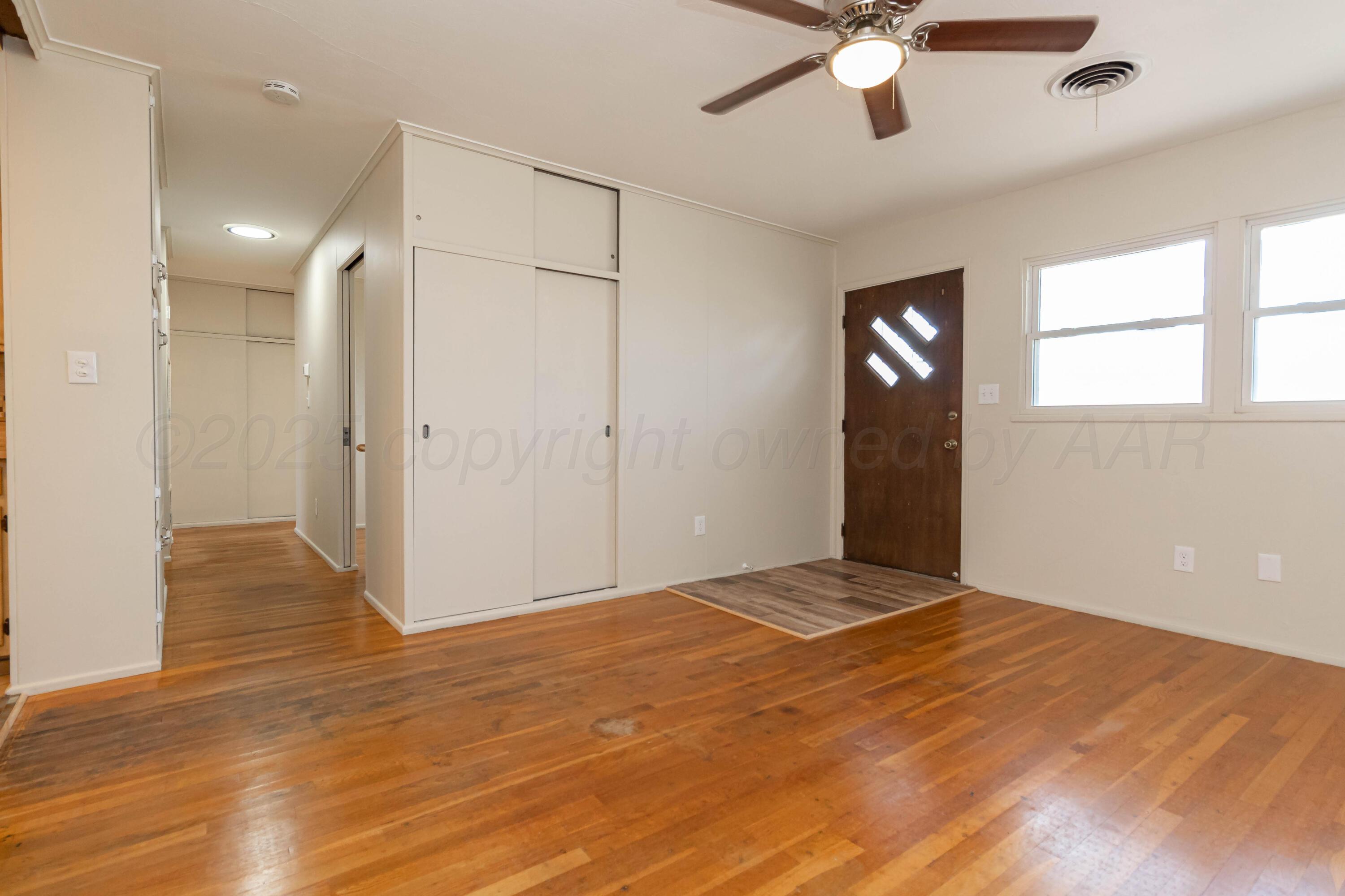 5207 Tumbleweed Drive Amarillo, TX 79110 - Photo 4 of 19 a view of an empty room and window