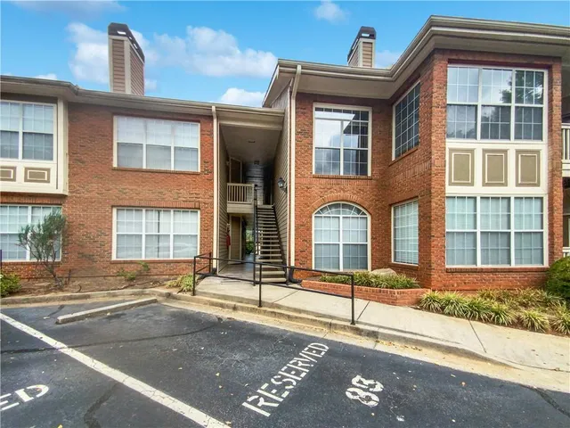 $180,000 | 200 Renaissance Parkway Northeast, Unit 302, Atlanta, GA 30308