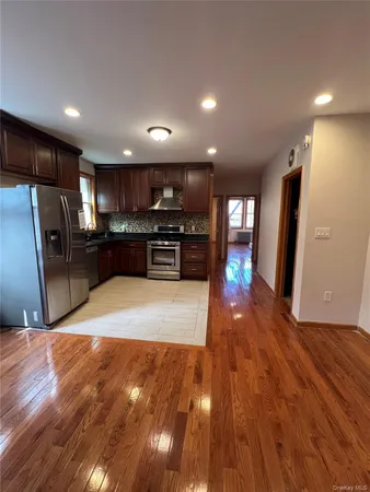 $3,500 | 84-17 Cuthbert Road, Unit 1 | Kew Gardens